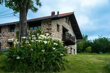 Apartamentos Rurales Larrago - Busturia