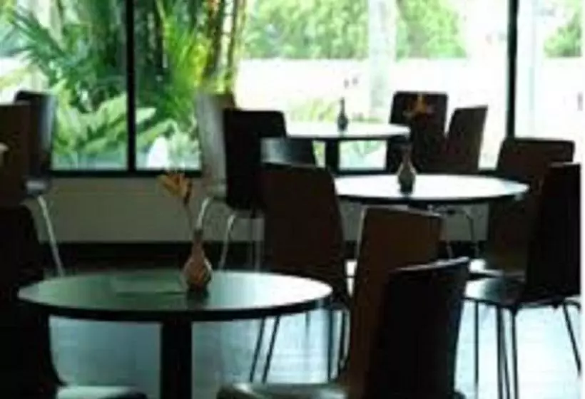 Fotos del hotel Likas Square Apartment:  2