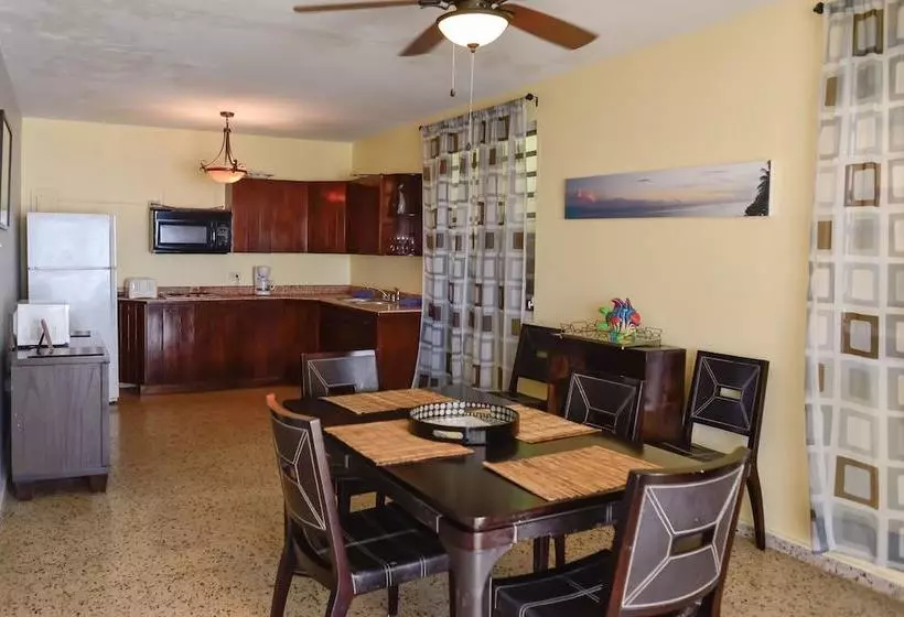 Fotos del hotel Lemontree Oceanfront Cottages:  2