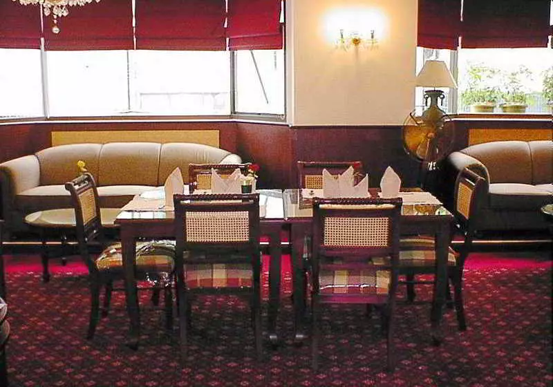 Fotos del hotel Elegance Suites:  3