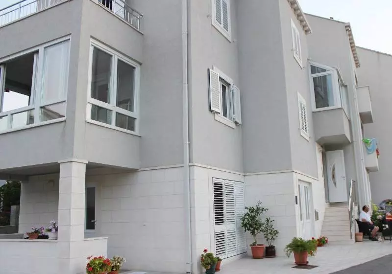 Fotos del hotel Apartments Mira:  2