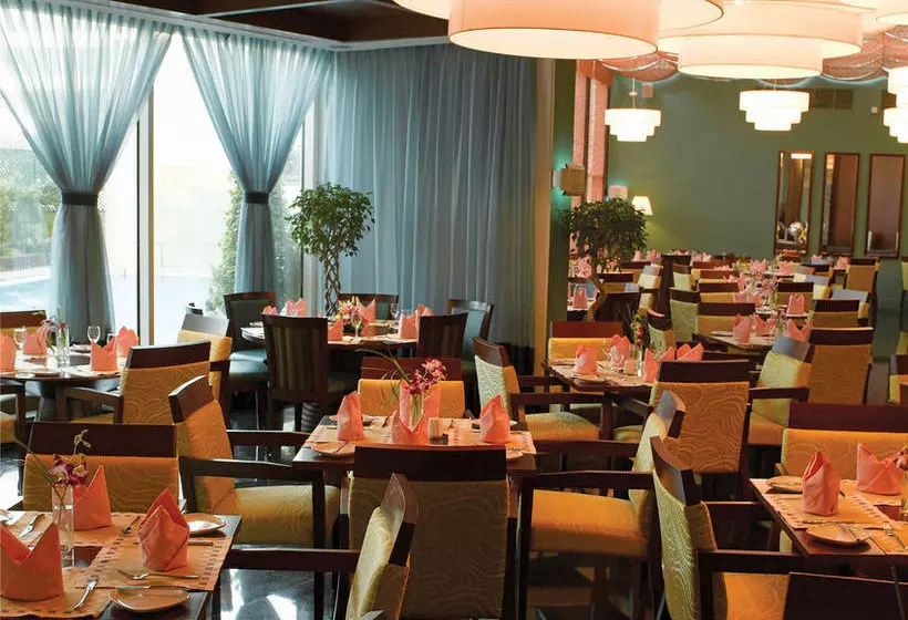 Fotos del hotel Flora Park Deluxe Hotel Apartments:  12