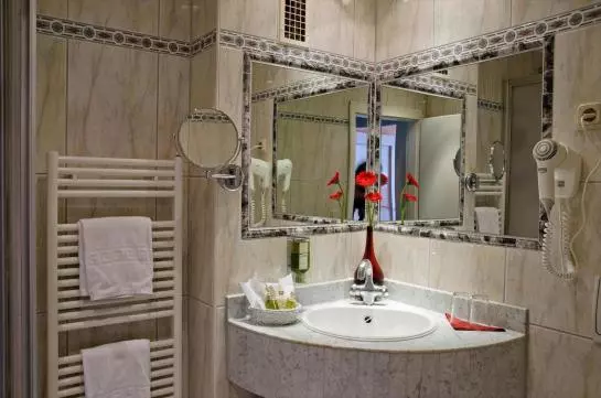 Fotos del hotel Dom  Am Römerbrunnen:  4