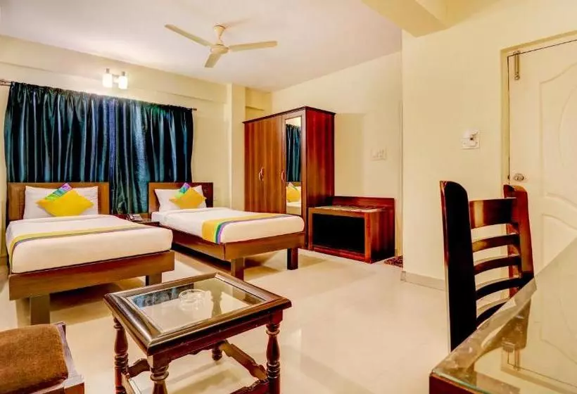 Fotos del hotel Treebo Trip Mels Regency Embassy Golflink:  12