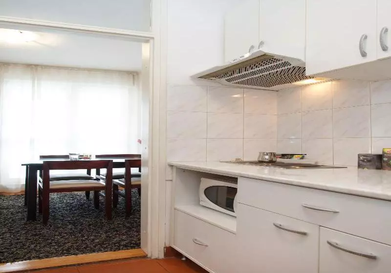 Fotos del hotel Studio Skadarlija 3:  2