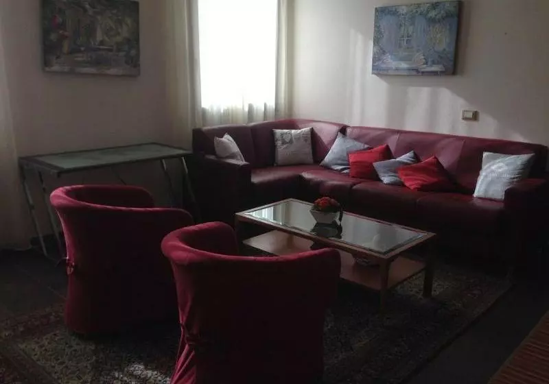 Fotos del hotel Arianna Hill House:  12