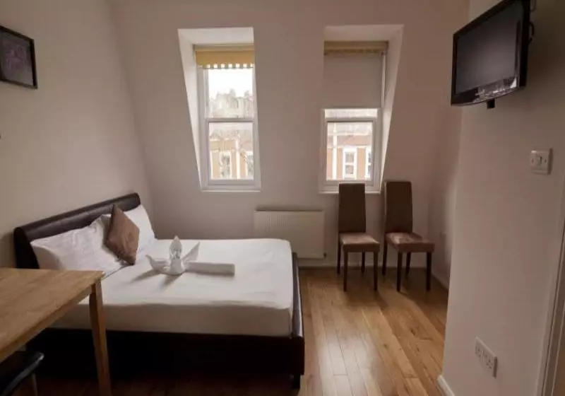 Fotos del hotel 198 Suites:  3