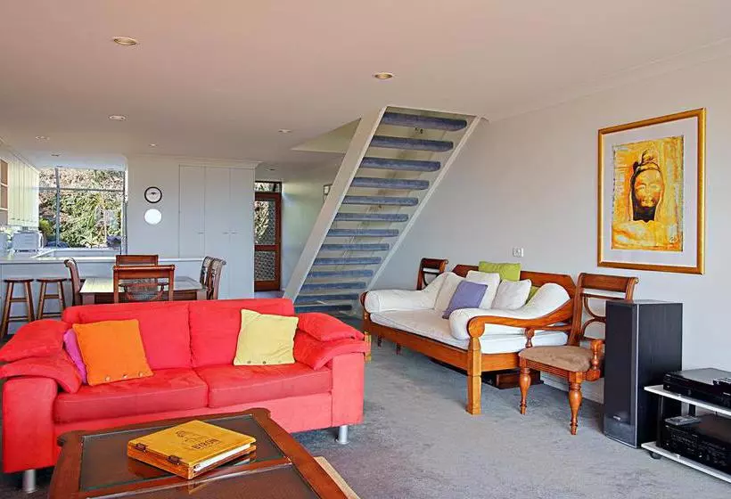 Fotos del hotel 11 James Cook Apartments:  6