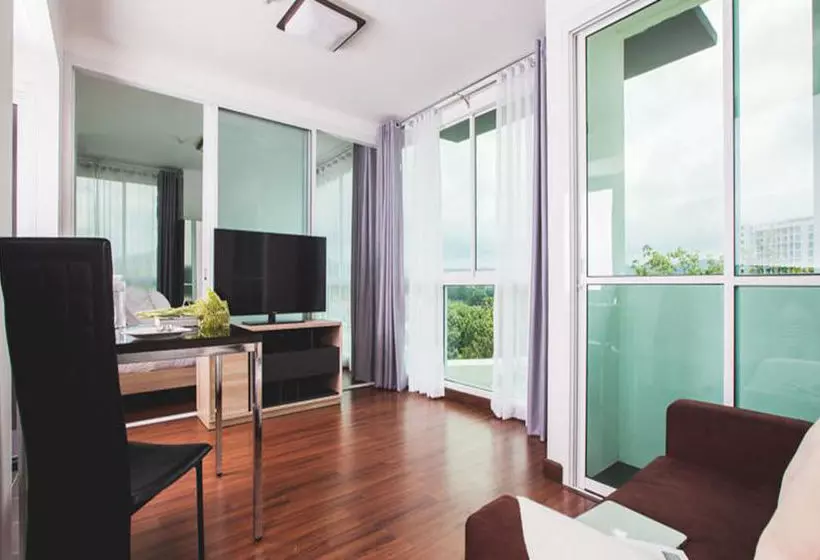 Fotos del hotel The Wide Condotel  Phuket:  18