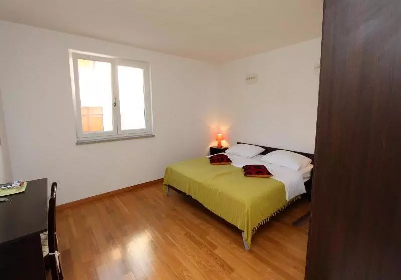 Fotos del hotel Apartments Hanna:  18