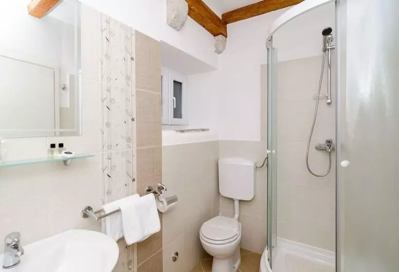 Fotos del hotel Apartments Raic:  3