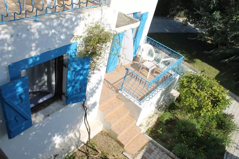 Fotos del hotel Santoria Holiday Village:  2