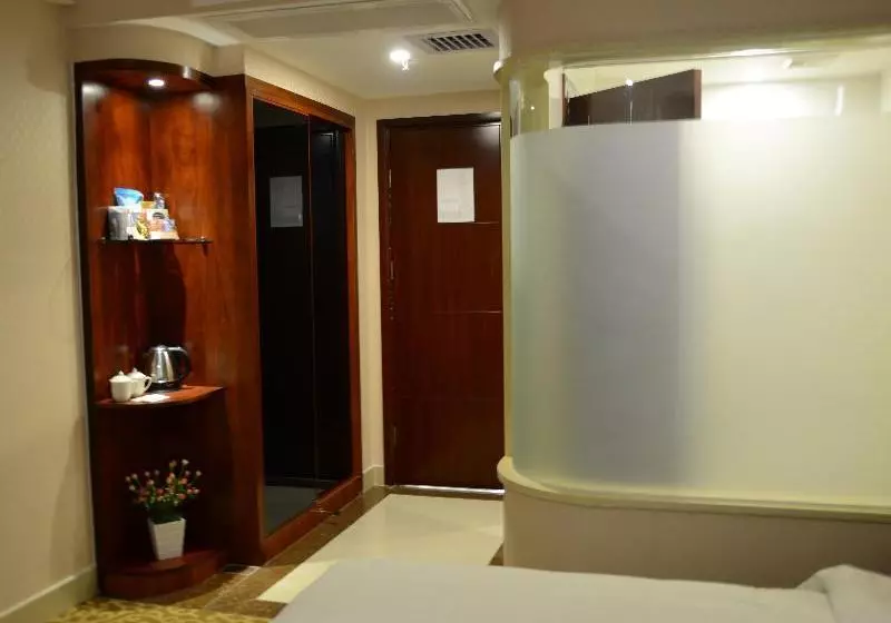 Fotos del hotel E E Business:  11