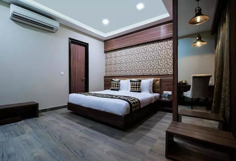 Collection O 30003 Dwarka
