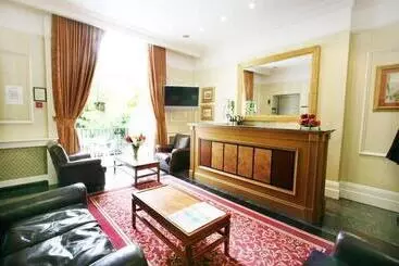 Grange Clarendon