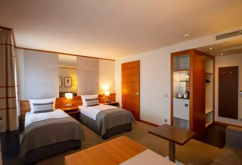 Fotos del hotel Golden Tulip Berlin Hotel Hamburg:  2