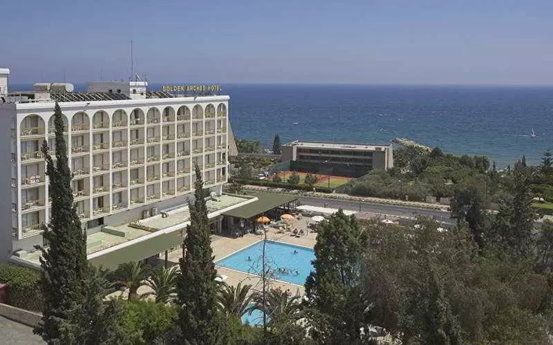 Fotos del hotel Golden Arches:  7