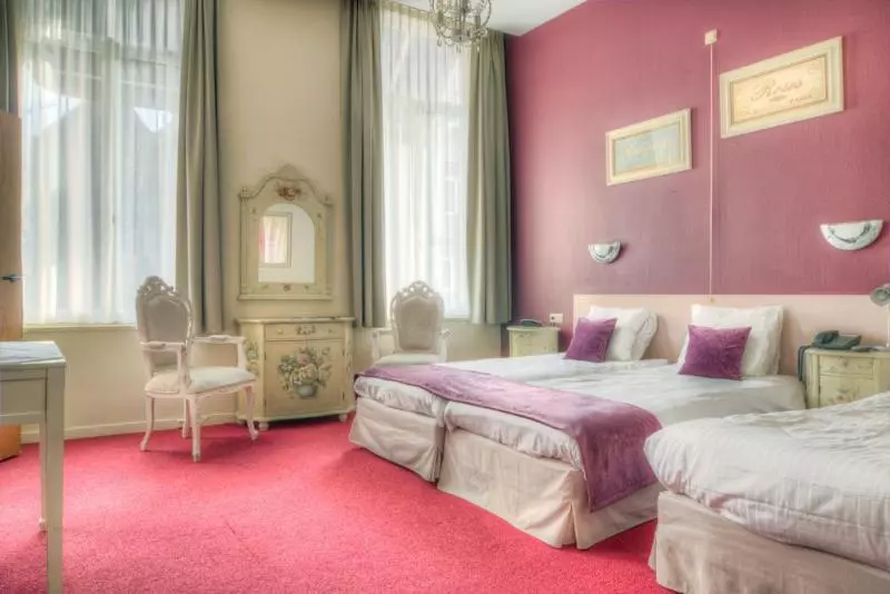 Fotos del hotel Antigone:  7