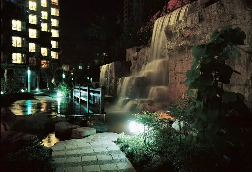 Fotos del hotel Howard Johnson All Suites:  12