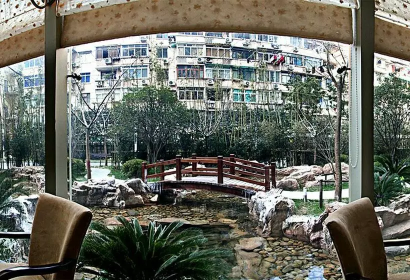 Fotos del hotel Howard Johnson All Suites:  13