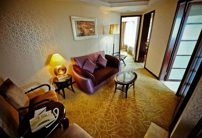 Fotos del hotel Howard Johnson All Suites:  14