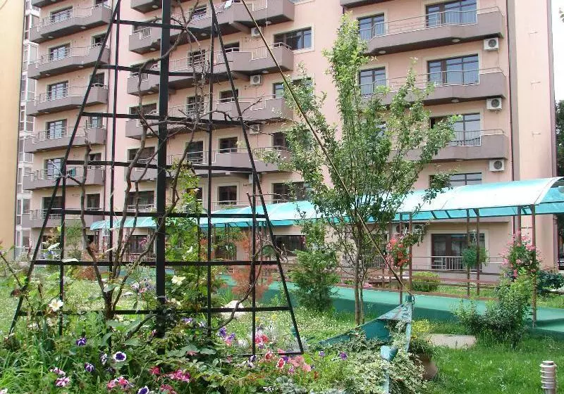 Fotos del hotel Phoenicia Suites:  2