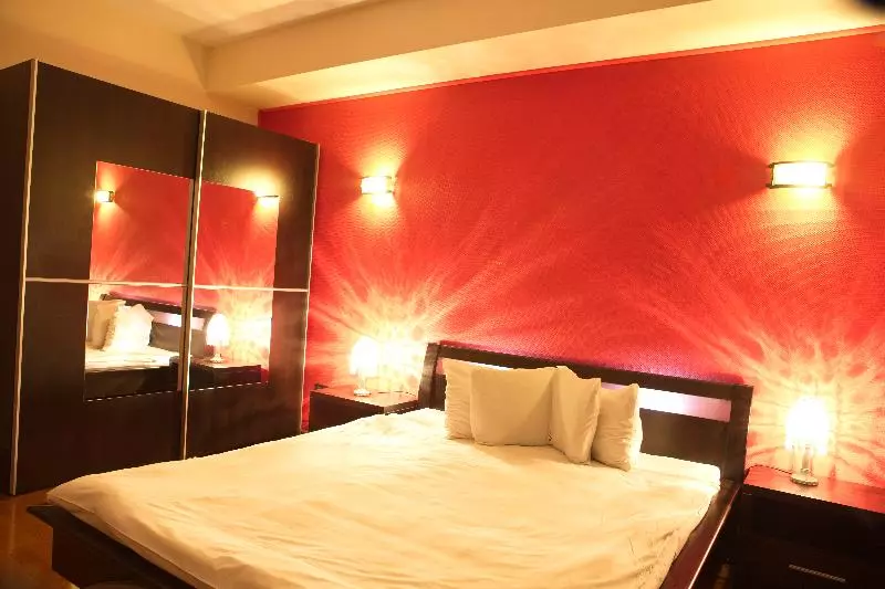 Fotos del hotel Phoenicia Suites:  14