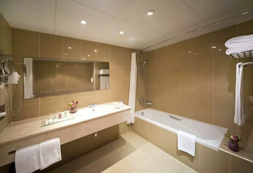 Fotos del hotel Golden Tulip Al Jazira:  8