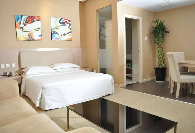 Fotos del hotel Days Inn Joiest:  2