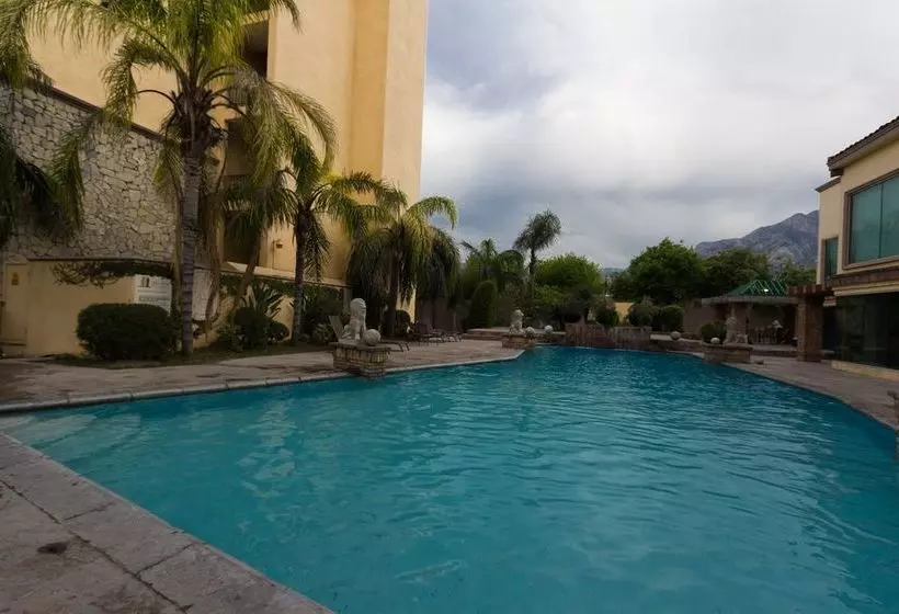 Fotos del hotel Torres De El Legado:  8