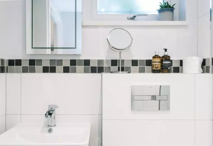 Fotos del hotel Garfield Guest House:  3