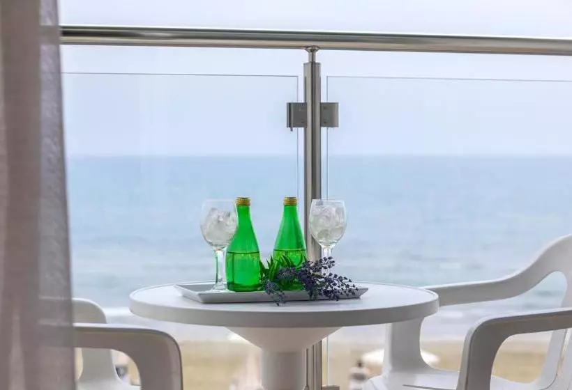 Fotos del hotel Costantiana Beach Hotel Apartments:  3