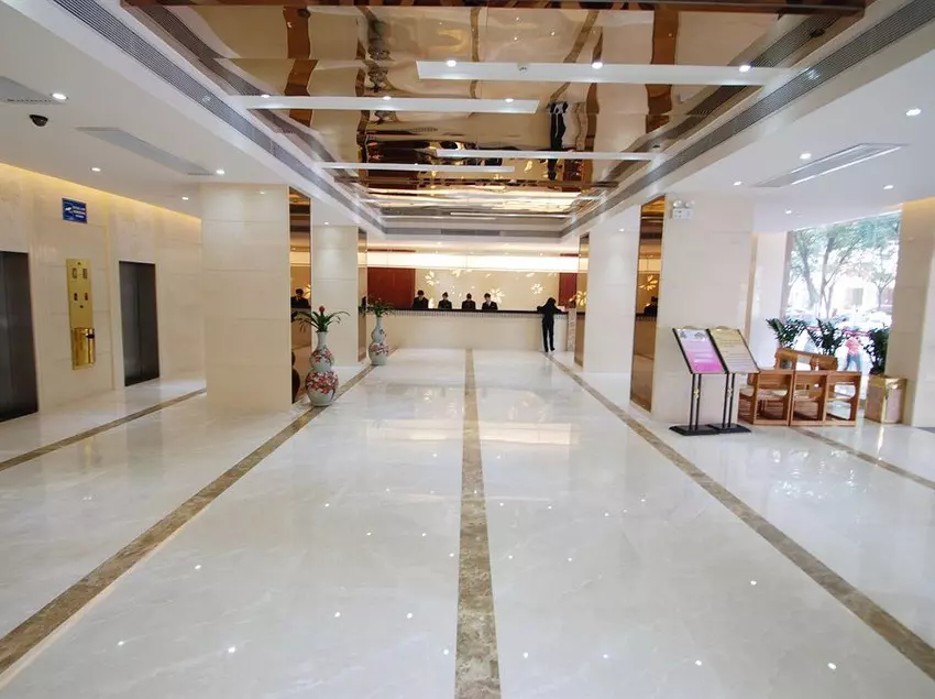 Fotos del hotel Overseas Chinese Friendship:  9