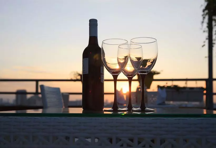 Fotos del hotel Boss Legend:  18