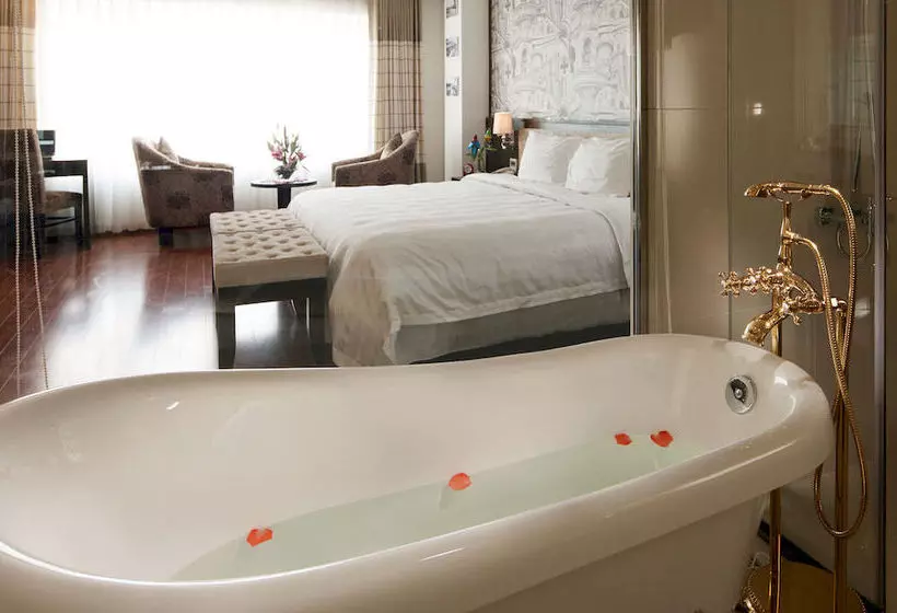 Fotos del hotel Boss Legend:  22