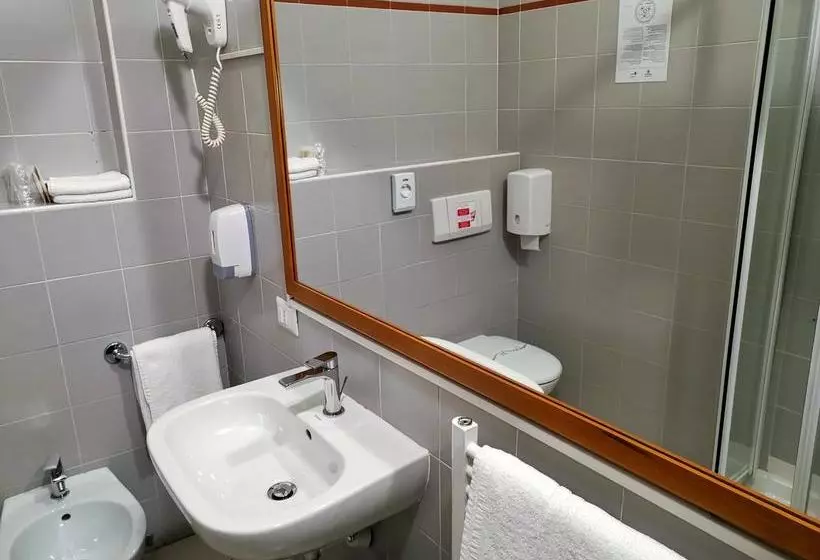 Fotos del hotel Anton&art:  7