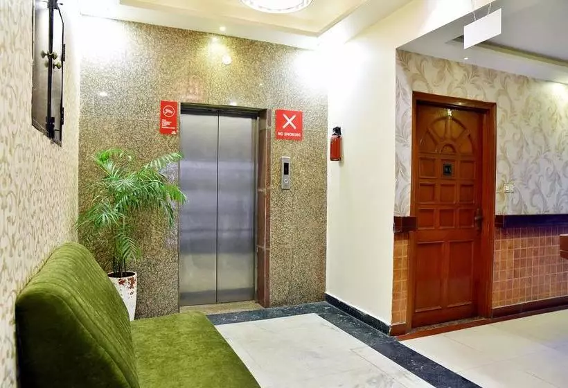 Fotos del hotel Capital O 8307 The Garden View:  12