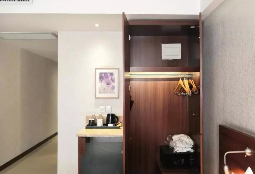 Fotos del hotel Yitel:  7