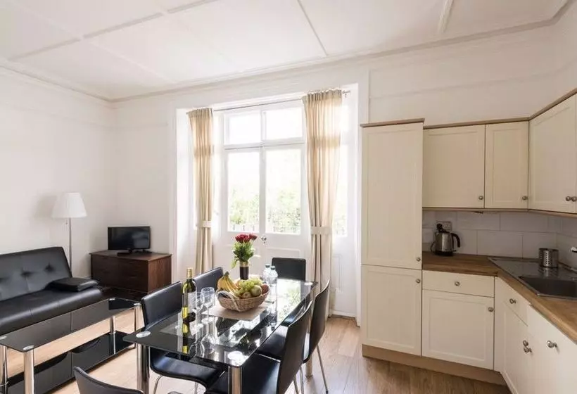 Fotos del hotel Kensington Apartments:  5