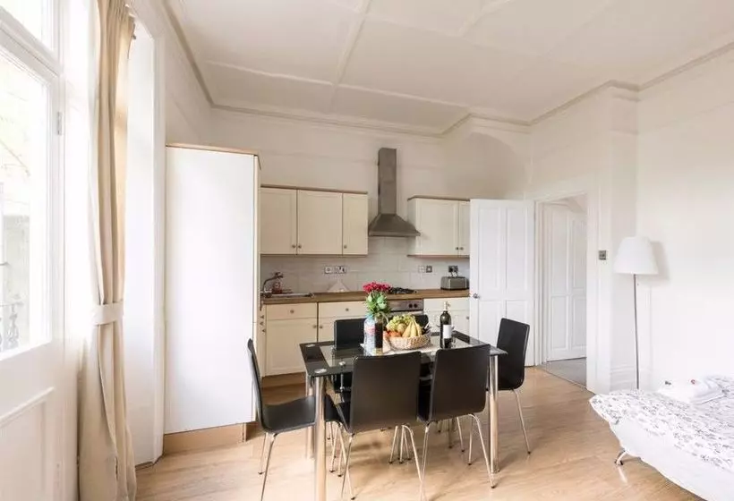 Fotos del hotel Kensington Apartments:  13
