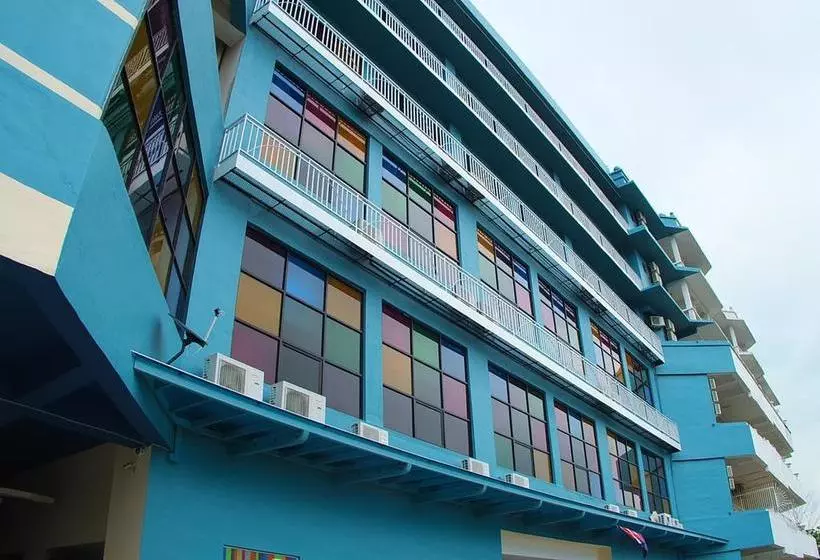Baguss Hotel And Serviced Apartment