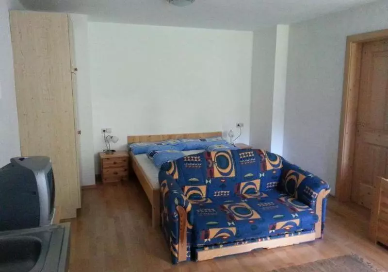 Fotos del hotel Fichtenblockhütte:  4