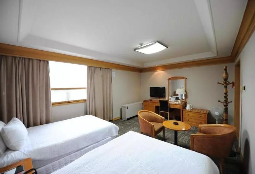 Fotos del hotel Savoy:  10