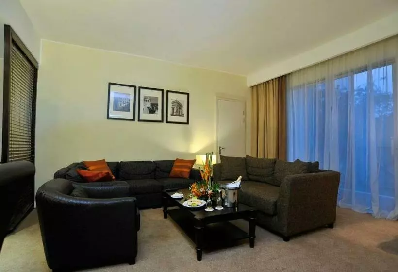 Fotos del hotel Golden Tulip Accra:  10