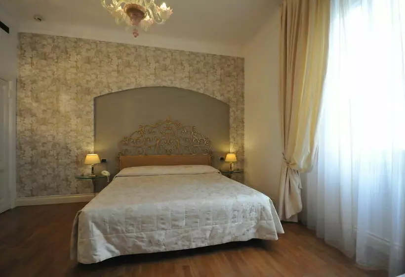 Fotos del hotel De Rose Hotel:  19