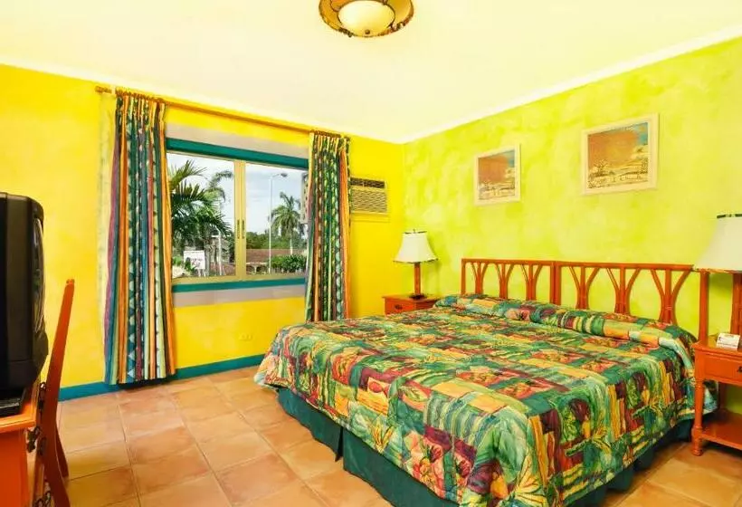 Fotos del hotel Doctors Cave Beach Hotel:  2