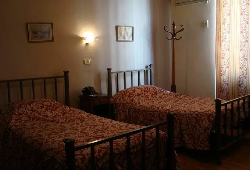 Fotos del hotel Windsor:  6