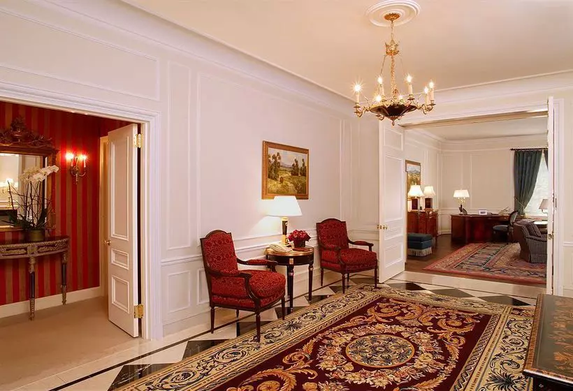 Fotos del hotel The Waldorf Towers:  24