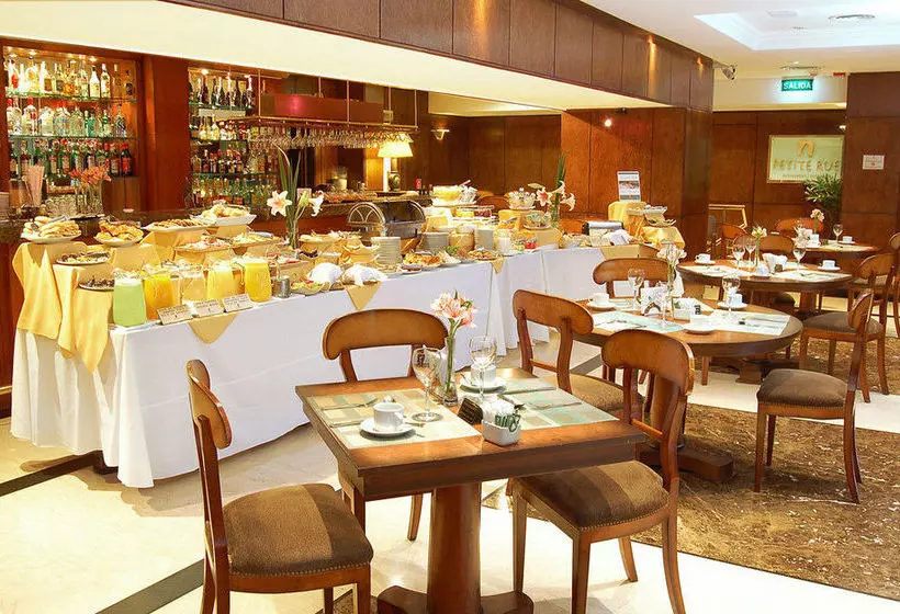 Fotos del hotel Howard Johnson By Wyndham 9 De Julio Avenue:  19