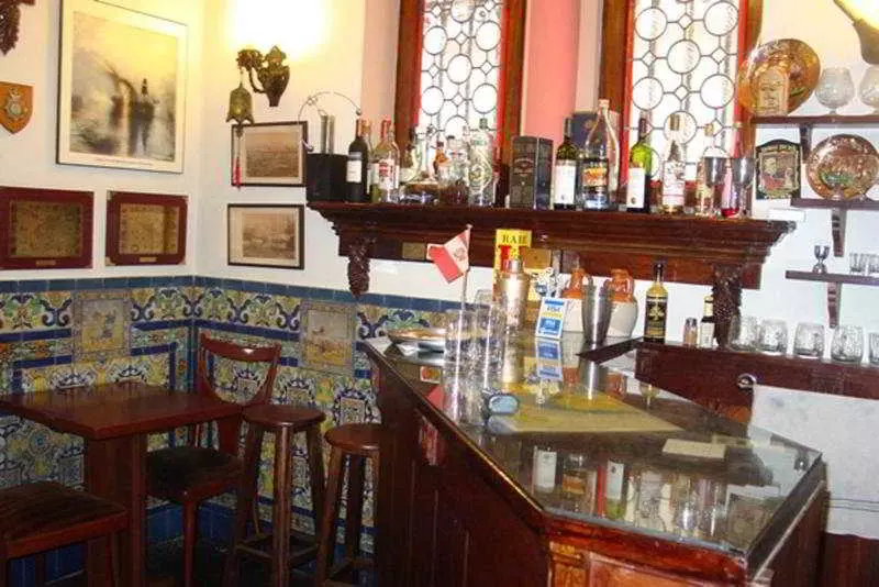 Fotos del hotel The Clifford Hotel:  3